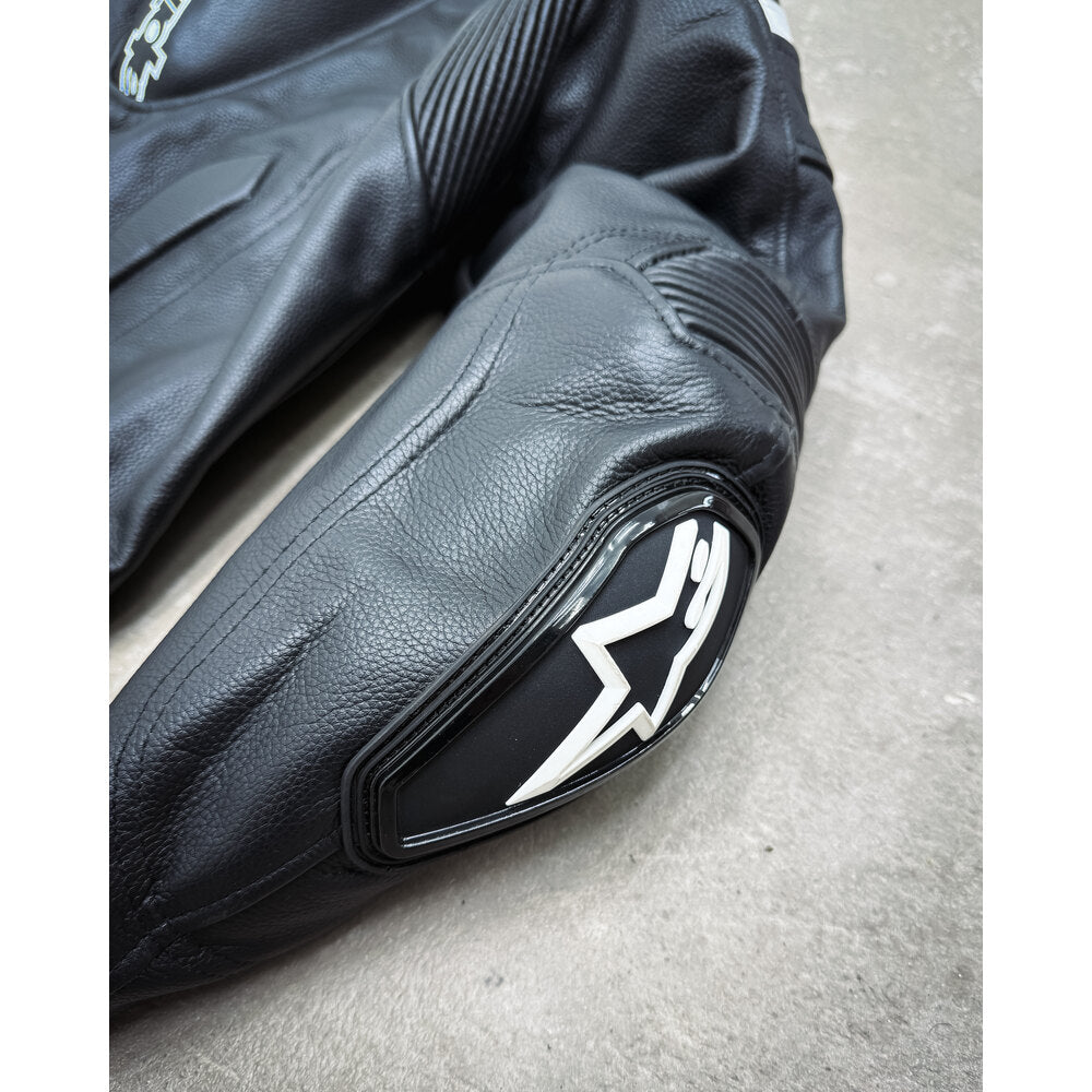 ALPINESTARS HUMP-STYLE LEATHER JACKET (GENUINE LEATHER)